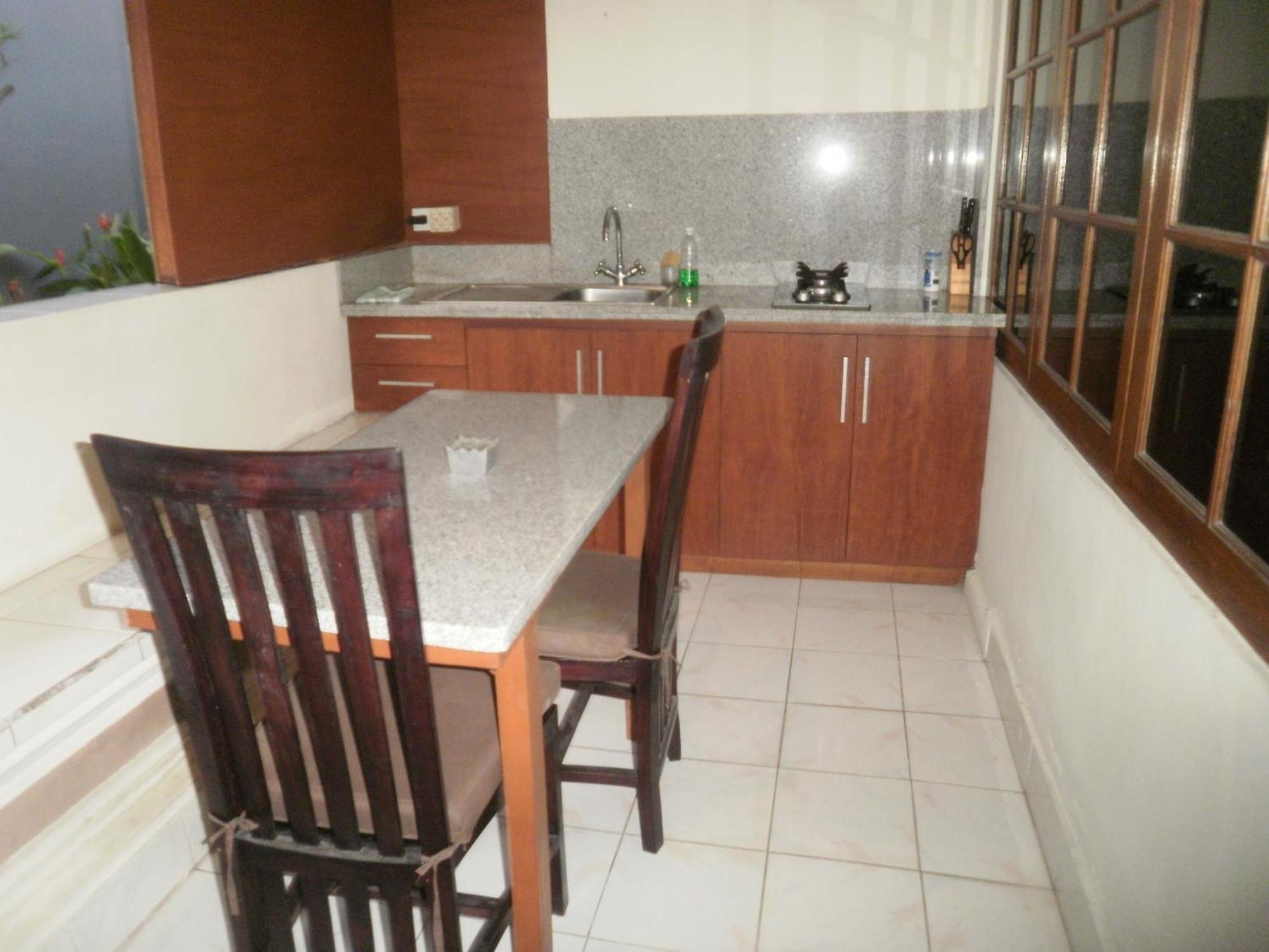 Made House Homestay And Dormitory Санур Екстер'єр фото