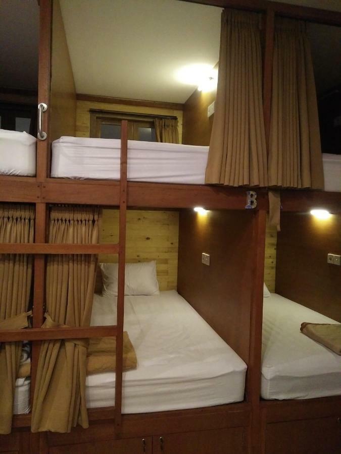 Made House Homestay And Dormitory Санур Екстер'єр фото