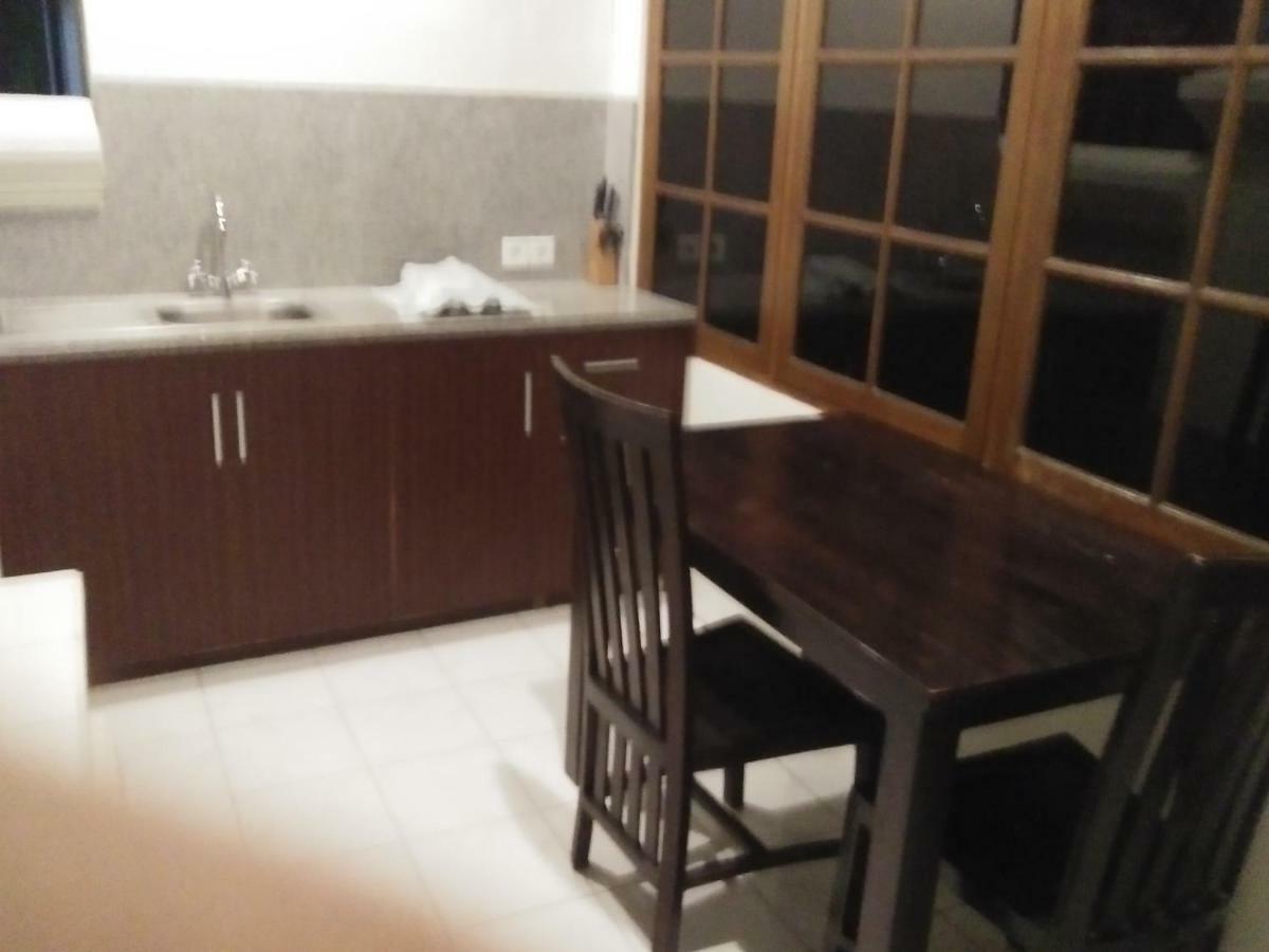 Made House Homestay And Dormitory Санур Екстер'єр фото