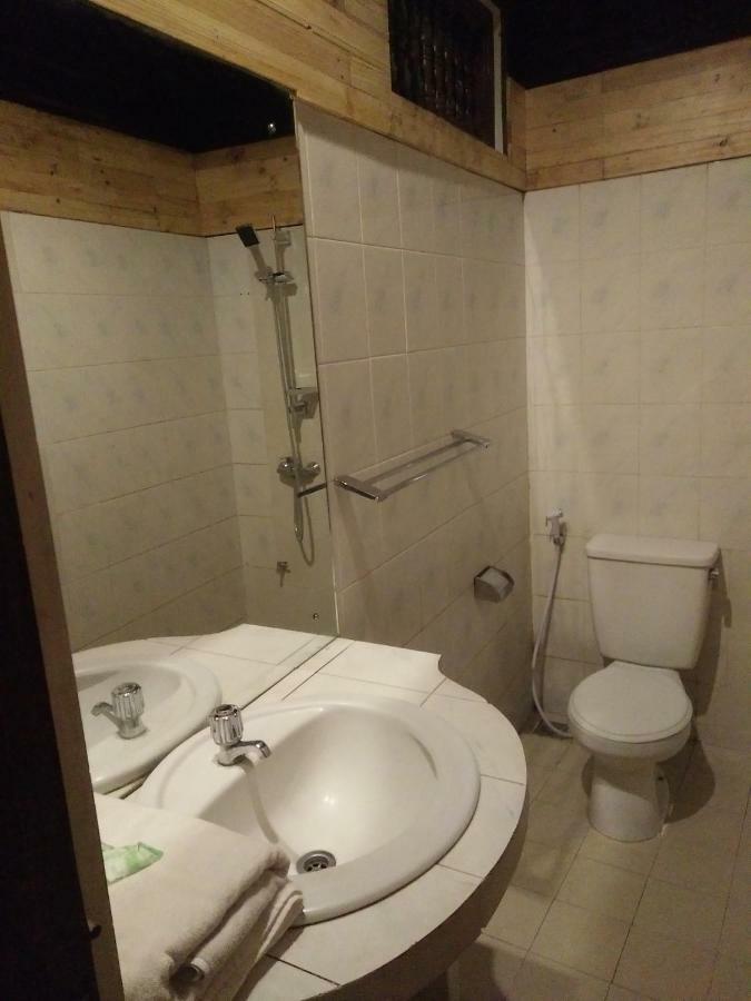 Made House Homestay And Dormitory Санур Екстер'єр фото