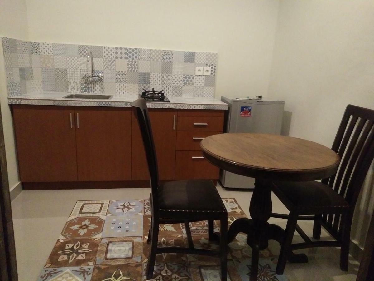 Made House Homestay And Dormitory Санур Екстер'єр фото