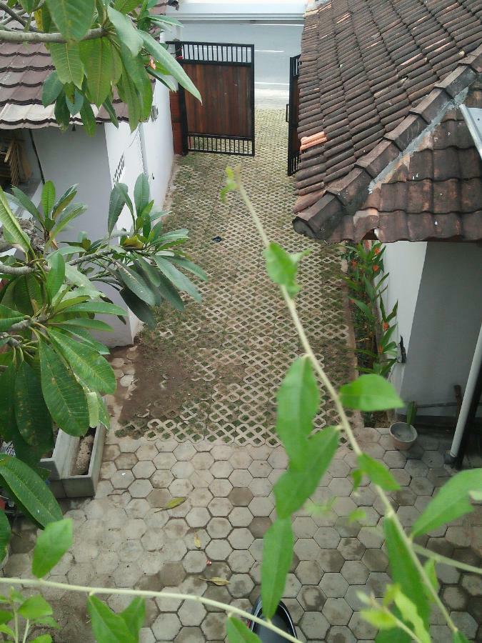 Made House Homestay And Dormitory Санур Екстер'єр фото