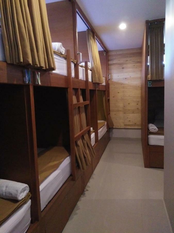 Made House Homestay And Dormitory Санур Екстер'єр фото