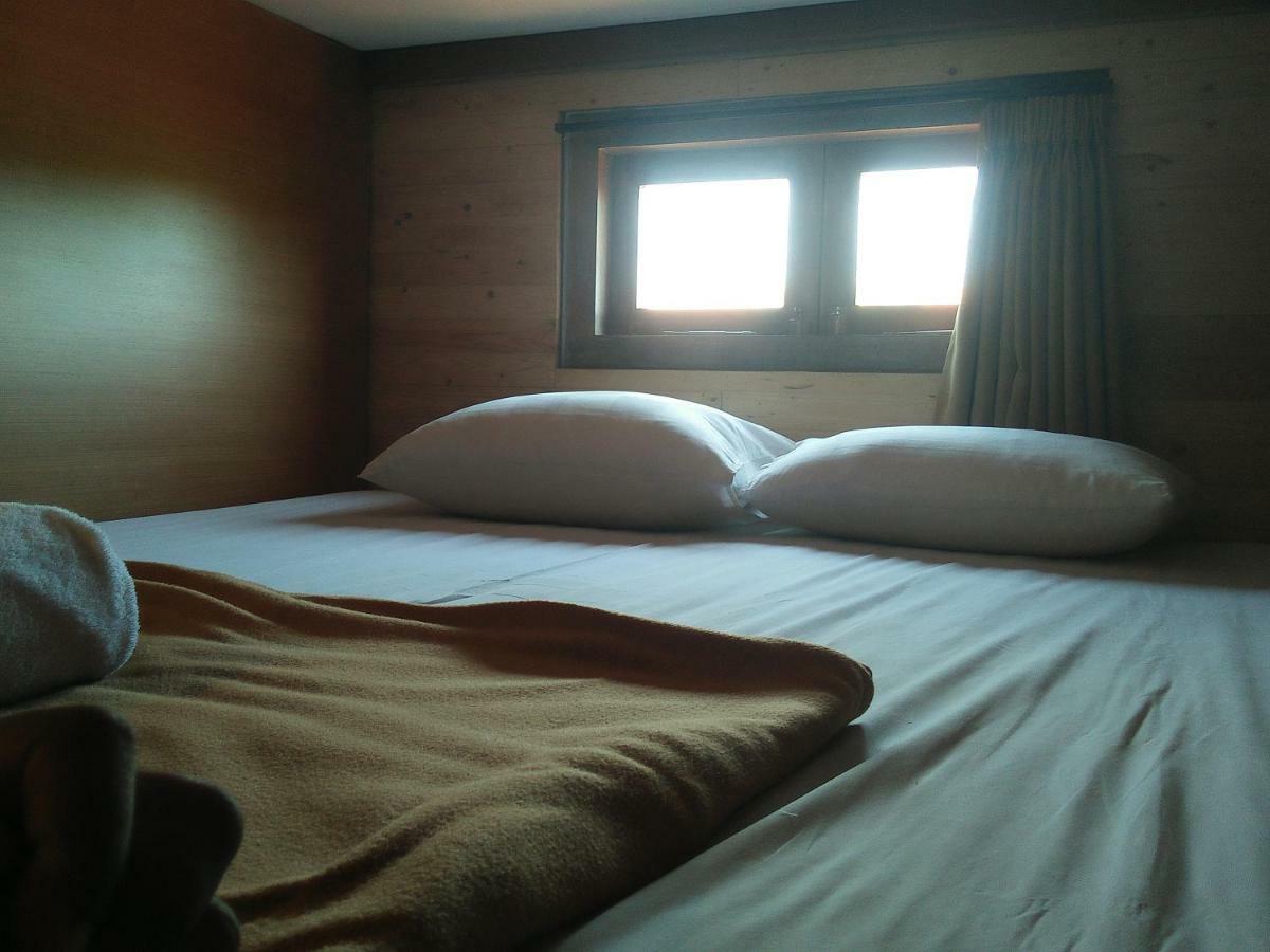 Made House Homestay And Dormitory Санур Екстер'єр фото