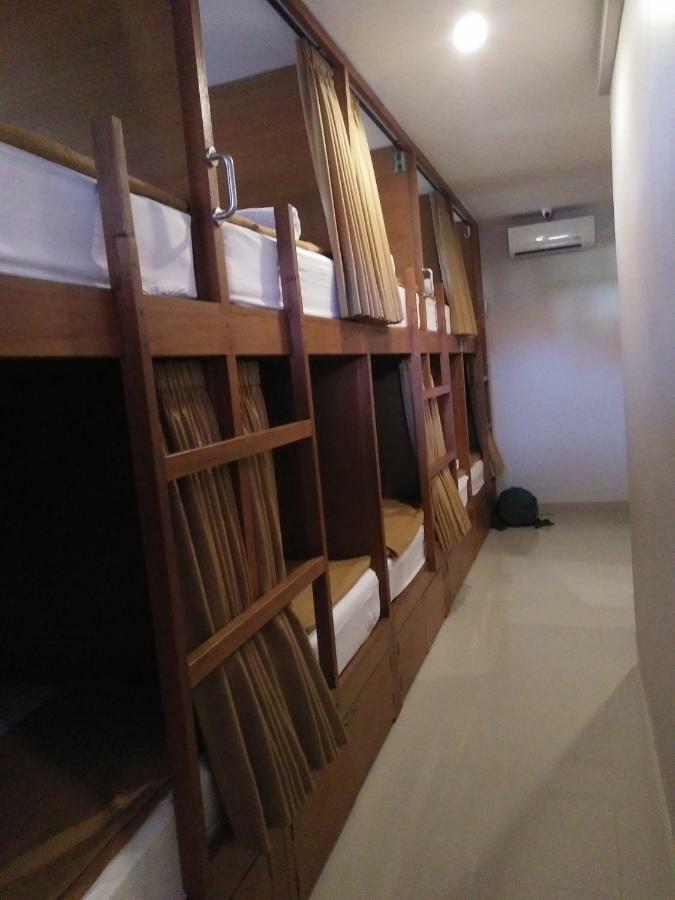 Made House Homestay And Dormitory Санур Екстер'єр фото