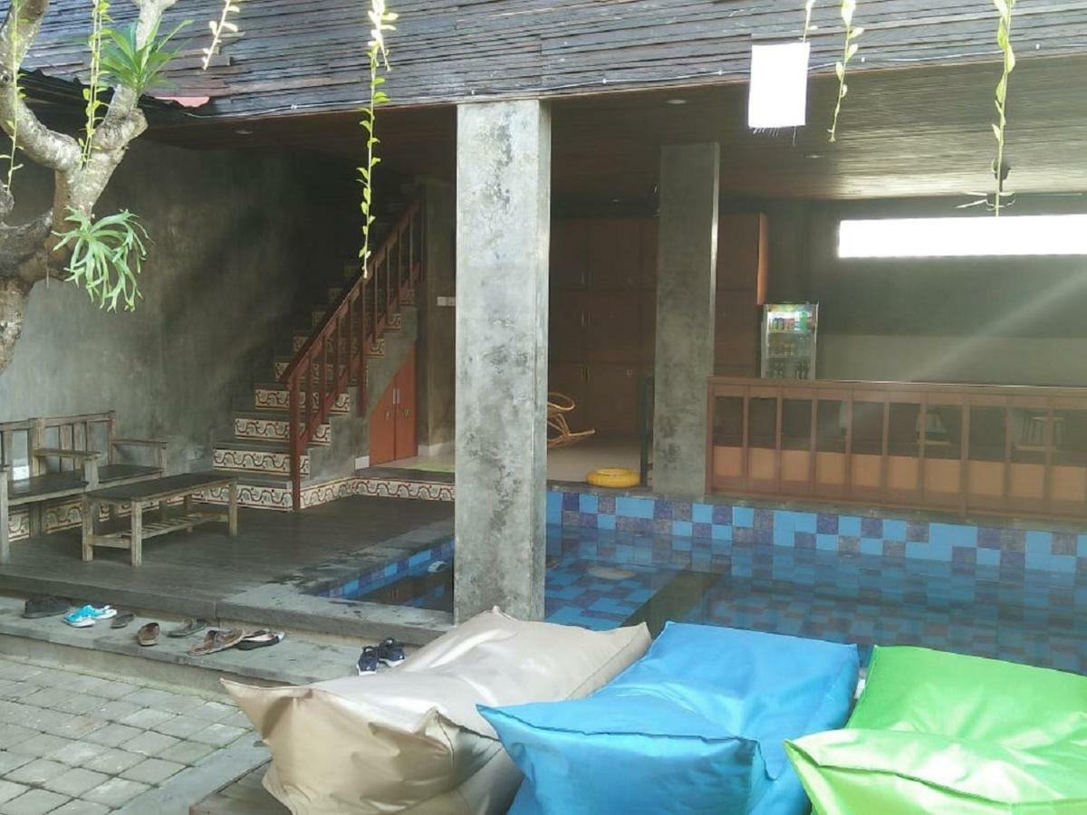 Made House Homestay And Dormitory Санур Екстер'єр фото