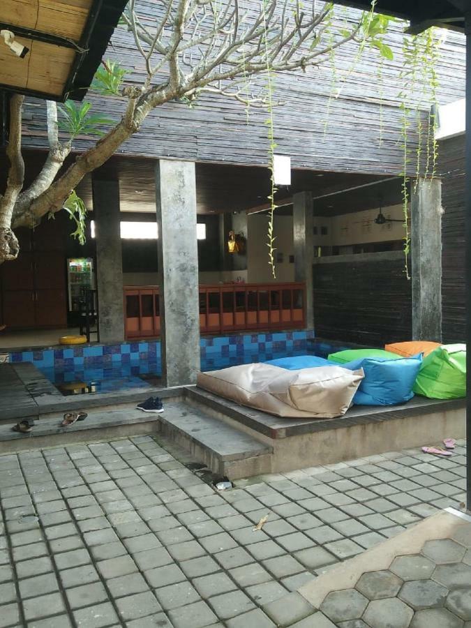 Made House Homestay And Dormitory Санур Екстер'єр фото